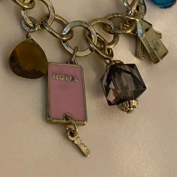 Vintage Travel Charm bracelet with assorted charms jewelry - Picture 2 of 8